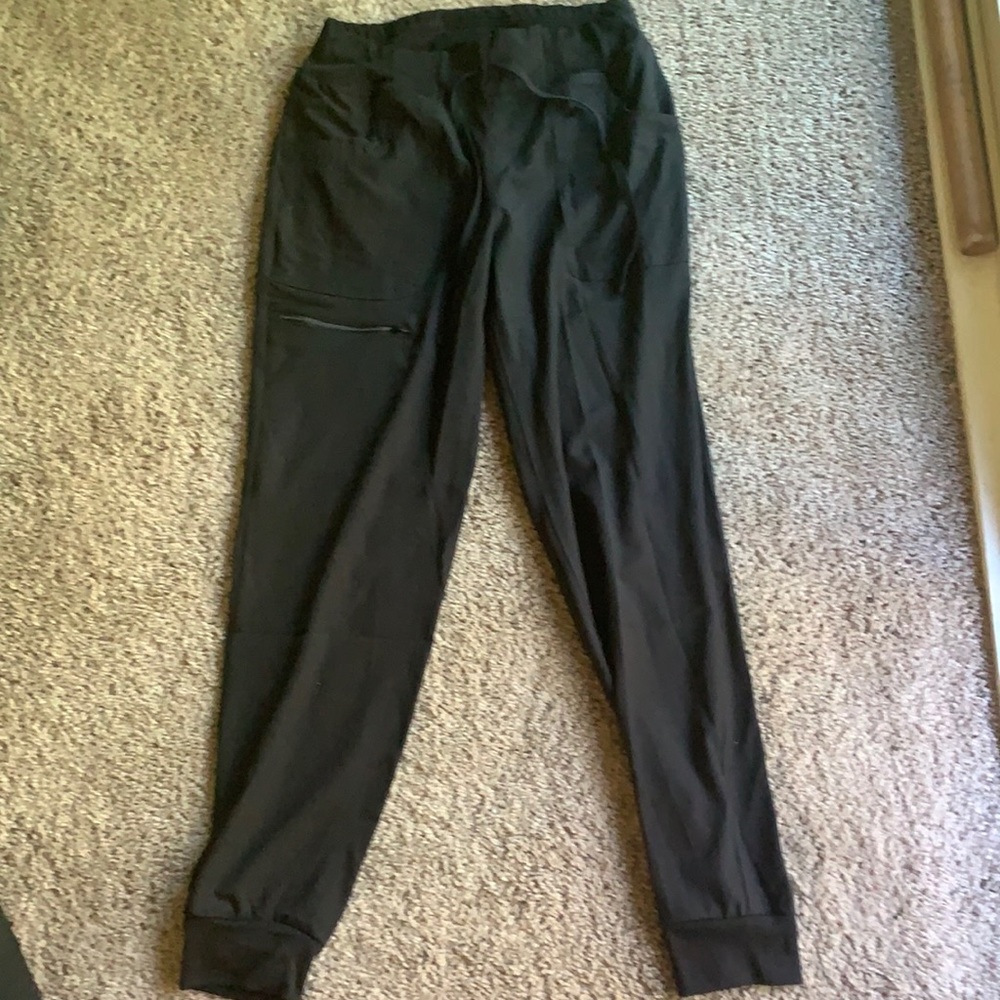 Heart & Soul jogger scrub bottoms